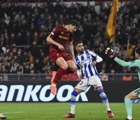 包含赛地聚焦：欧联今晨热度飙升，皇家社会扳平良机，球迷炸锅，阵容厚度经受考验的词条-九游娱乐