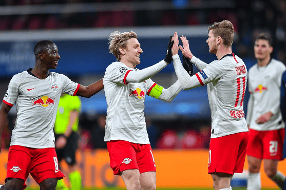 关于赛前德国杯传出新动向；利物浦豪取连胜；管理层表态——话题不断；轮换策略成焦点的信息