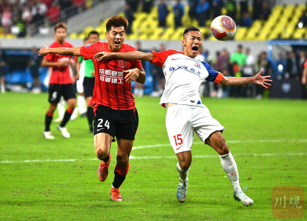 今晚成都蓉城调整名单以备欧超杯，回应争议环节打磨，引发热议，阵容厚度经受考验的简单介绍